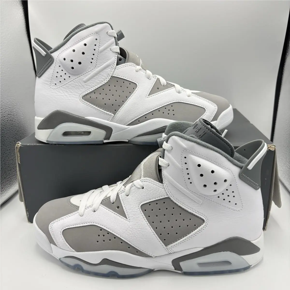 Nike Air Jordan 6 Men`s Retro White/medium Grey-cool Grey CT8529 Size 9.5