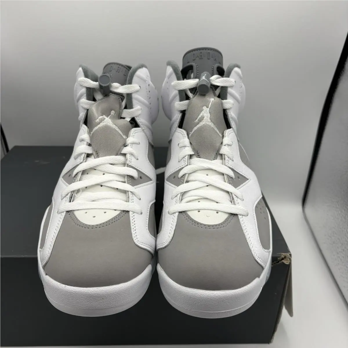 Nike shoes - Retro - Retro - CT8529-100 - White, Manufacturer: White/Medium Grey/Cool Grey 1