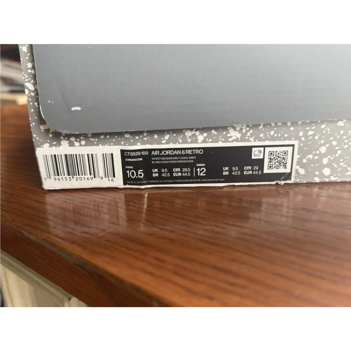 Nike shoes - Retro - Retro - CT8529-100 - White & Gray, Manufacturer: White/Medium Grey/Cool Grey 9