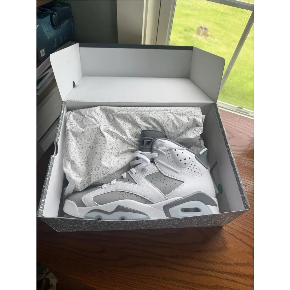 Nike shoes - Retro - Retro - CT8529-100 - White & Gray, Manufacturer: White/Medium Grey/Cool Grey 0
