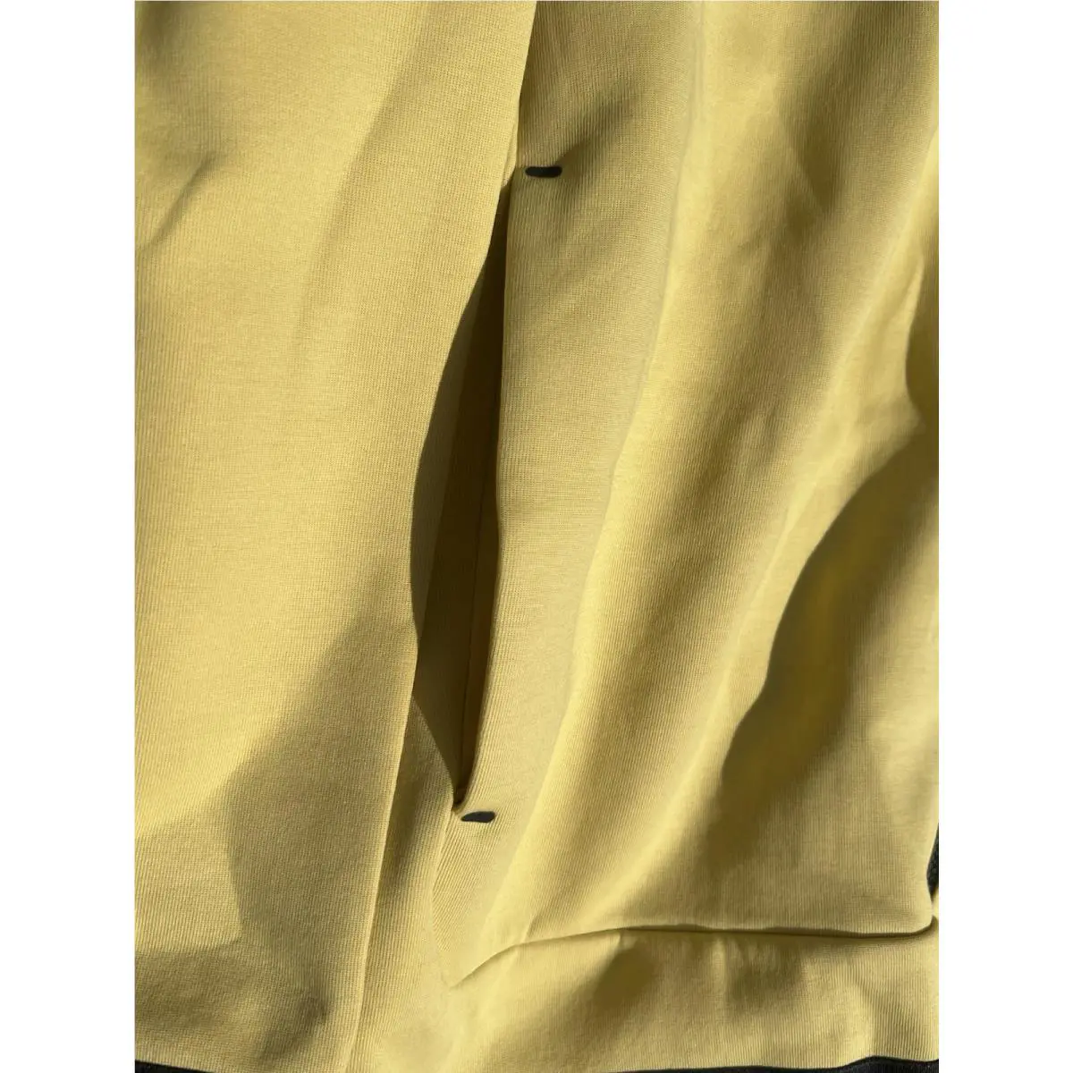 Nike clothing - CU4489-700 - CU4489-700 - Saturn Gold 12