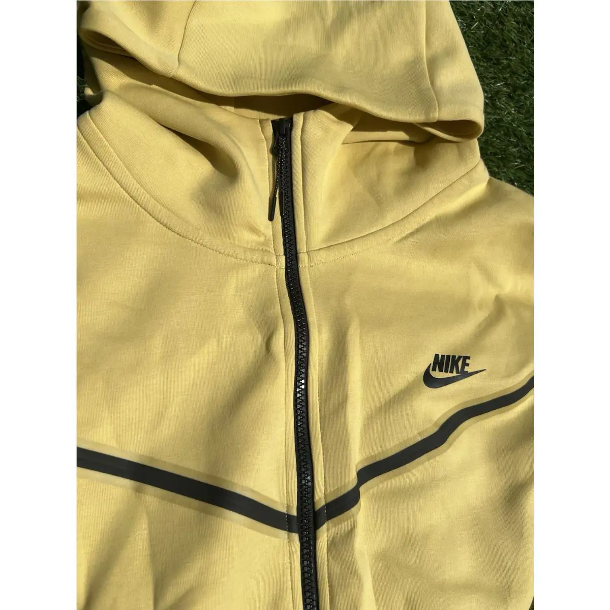 Nike clothing - CU4489-700 - CU4489-700 - Saturn Gold 13