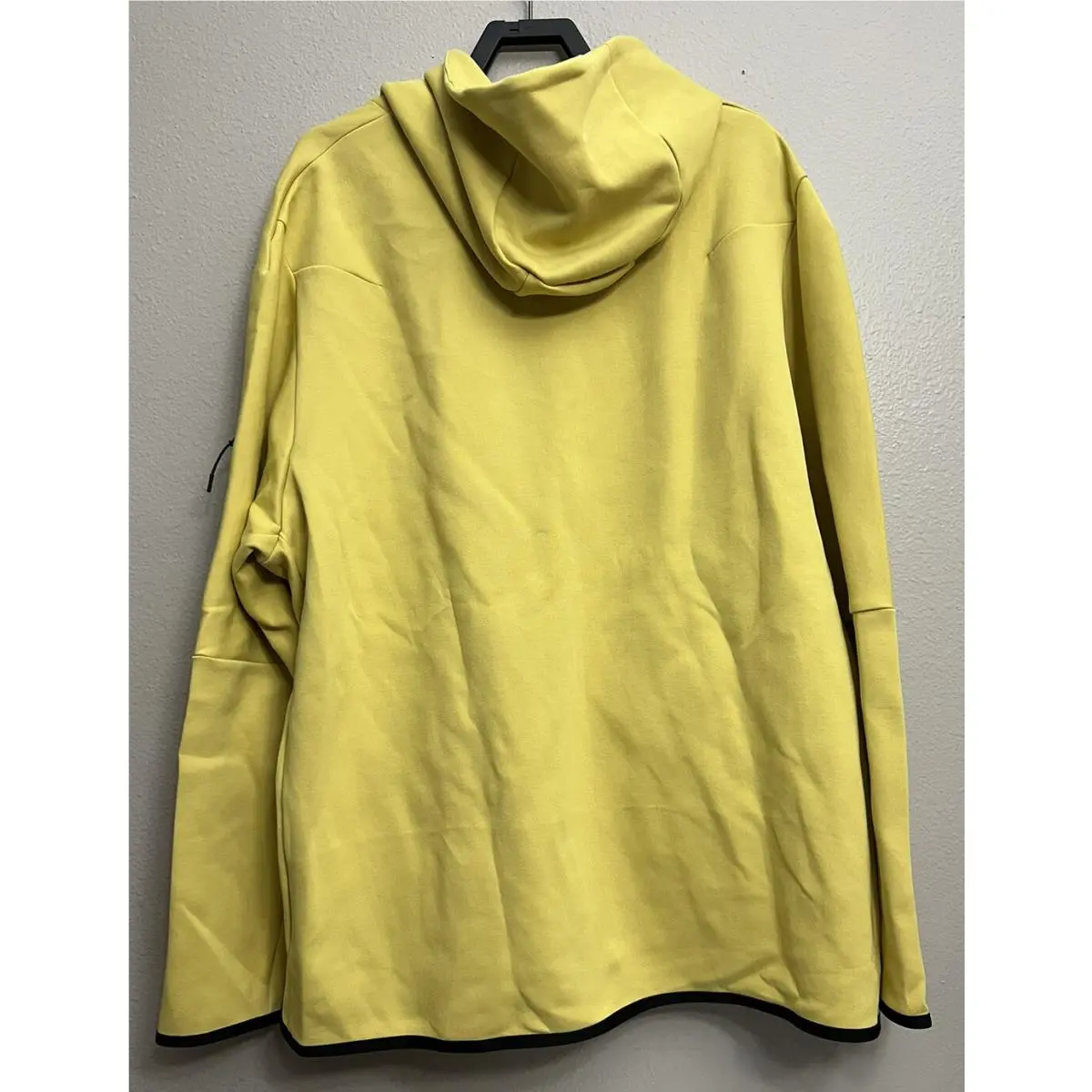 Nike clothing - CU4489-700 - CU4489-700 - Saturn Gold (UPC: 196154916608) 3
