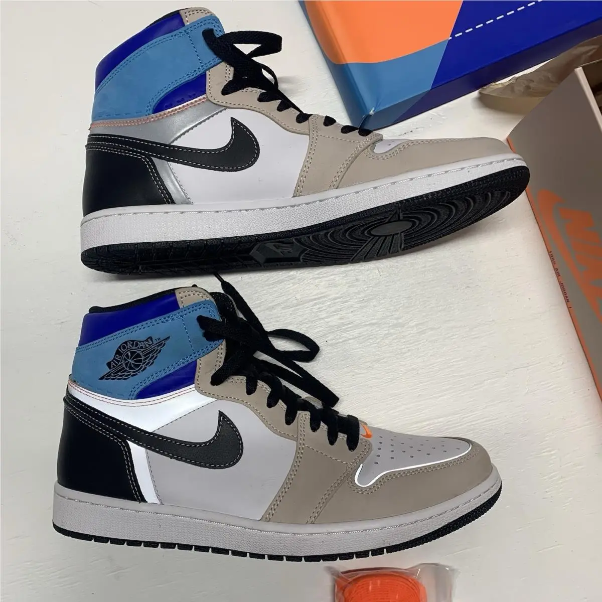 Nike shoes - Air Jordan 1 - Air - DC6515-100 - Gray 4