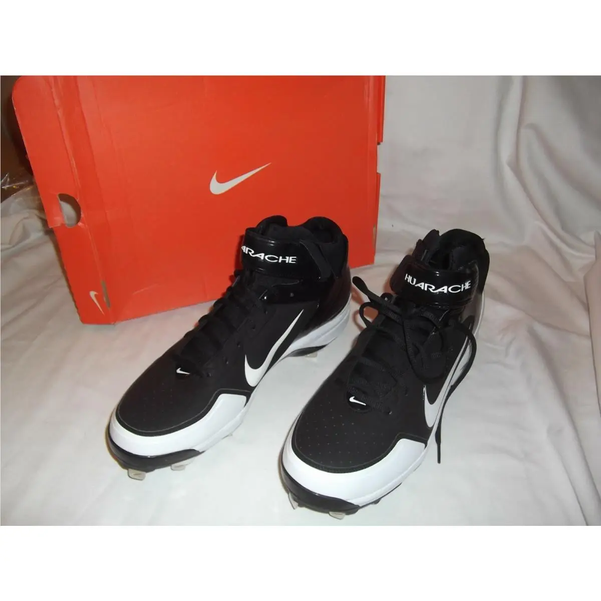 Nike shoes - Black (UPC: 826220681870) 0