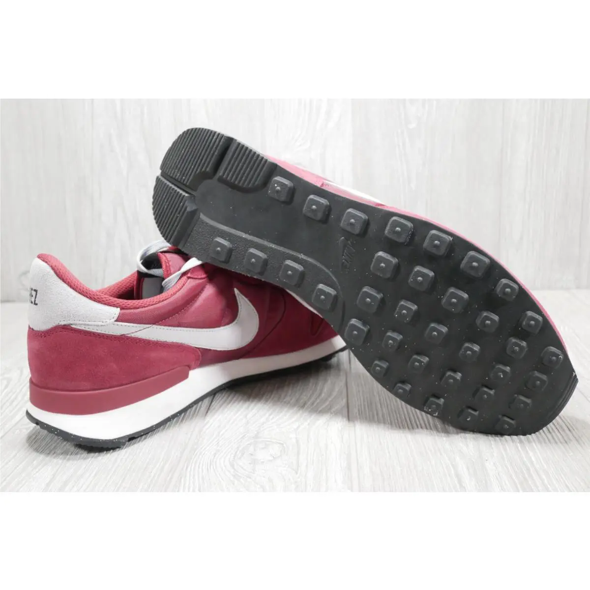 Nike shoes - Red 4