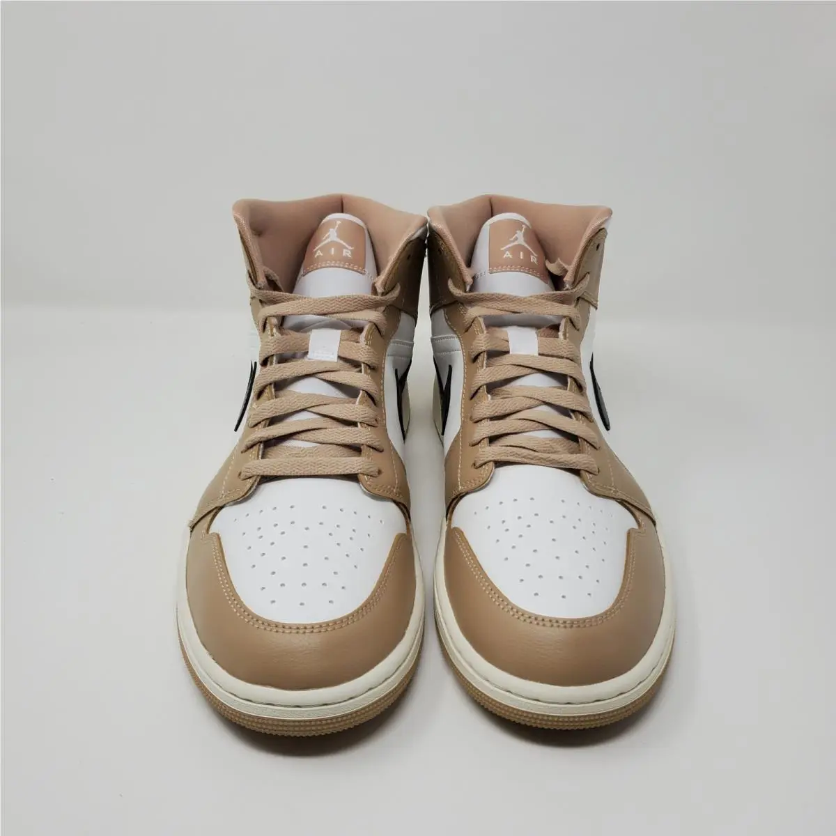 Nike shoes - Air Jordan 1 Mid - Air Mid - BQ6472-103 - Beige 0