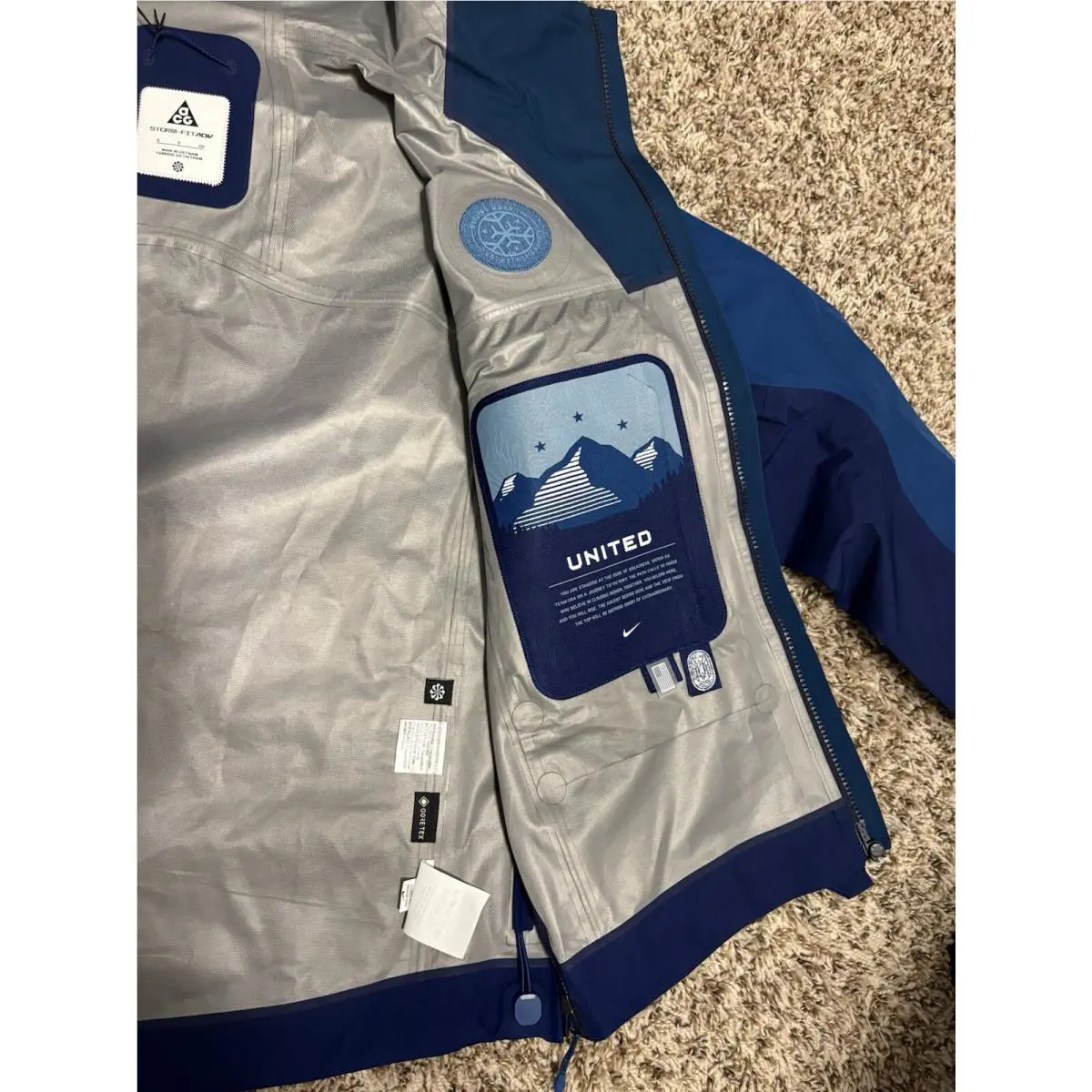 Nike clothing - Blue (UPC: 195243915300) 11