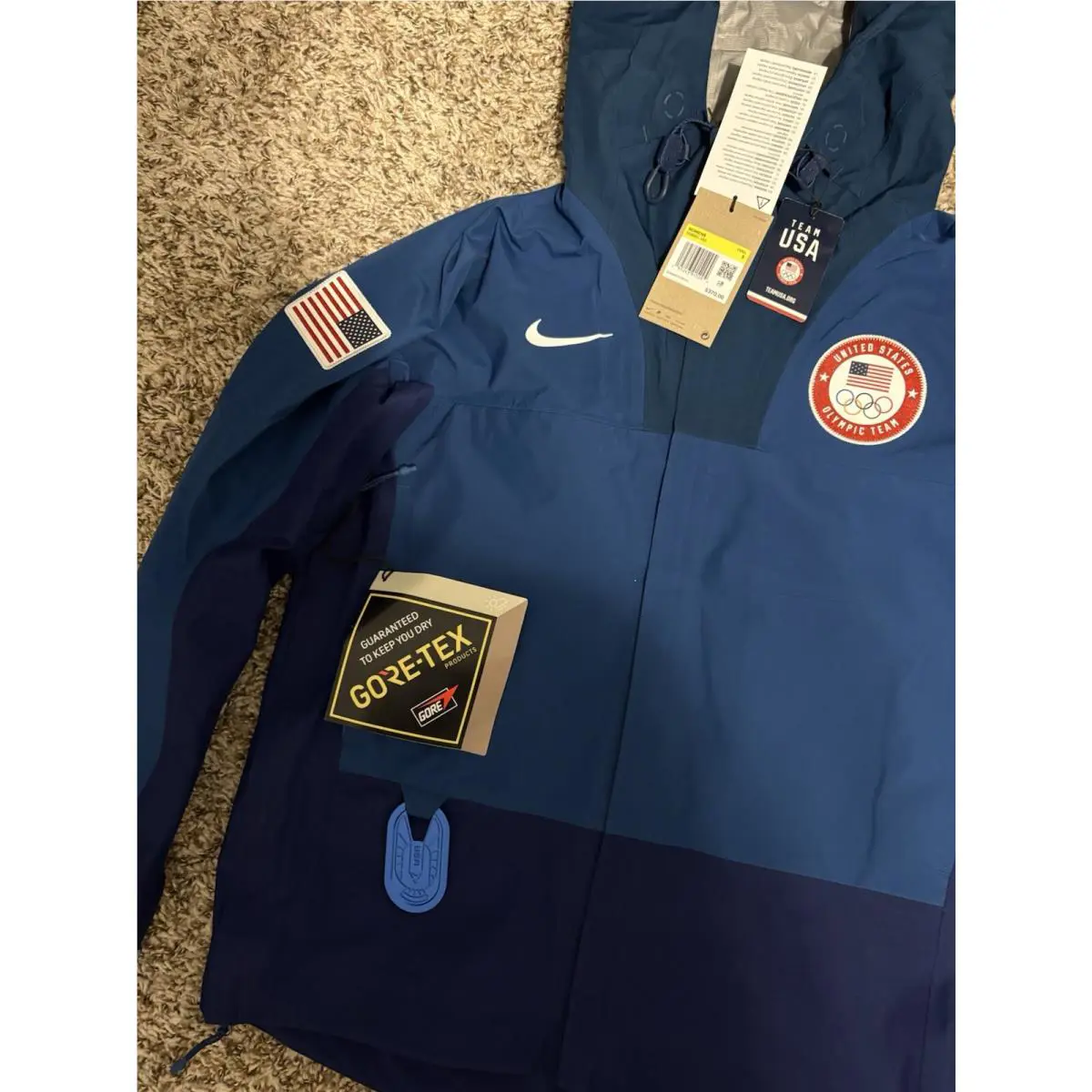 Nike clothing - Blue (UPC: 195243915300) 5
