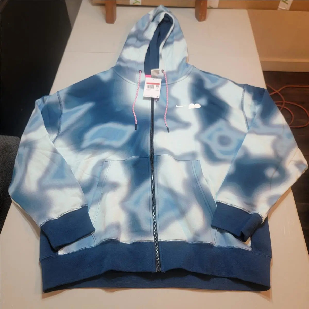 Nike clothing - Multicolor (UPC: 0196150790004) 2