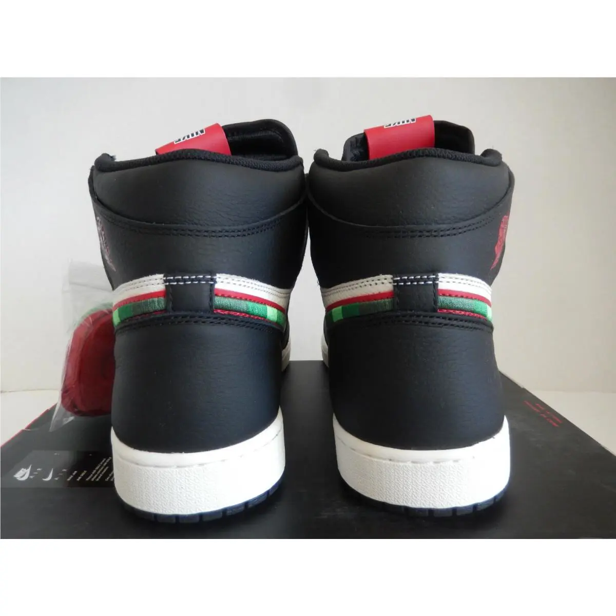 Nike shoes - Jordan 1 - 555088-015 - Sail/Black-Green 2