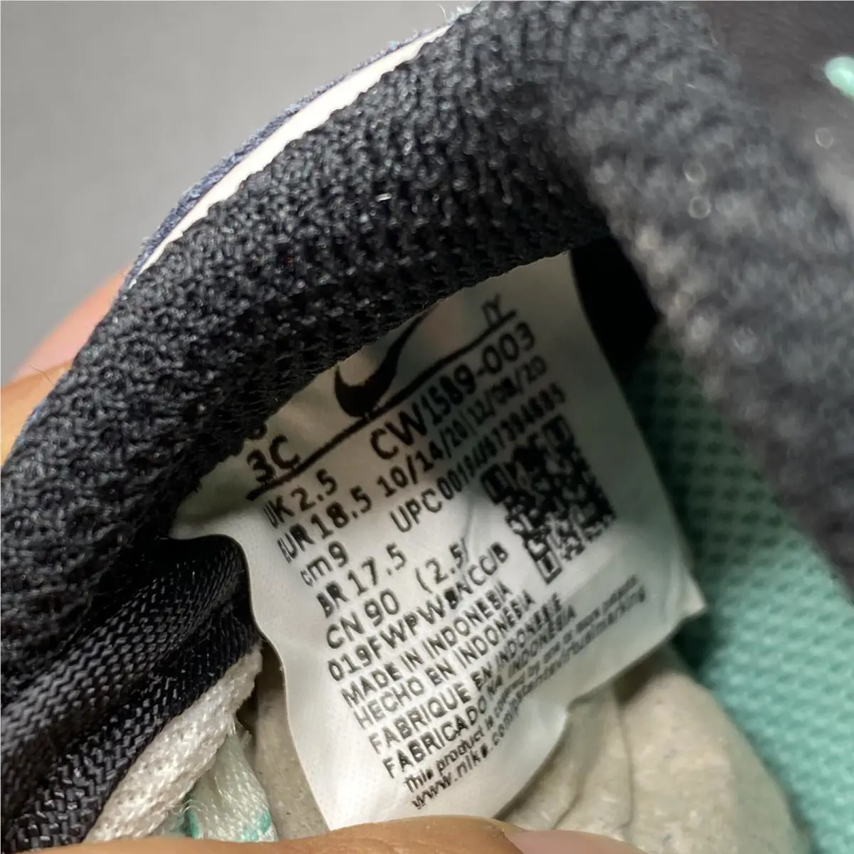 Nike shoes - CW 1589 - 003 - Light Bone/Tropical Twist (UPC: 0194957394685) 8
