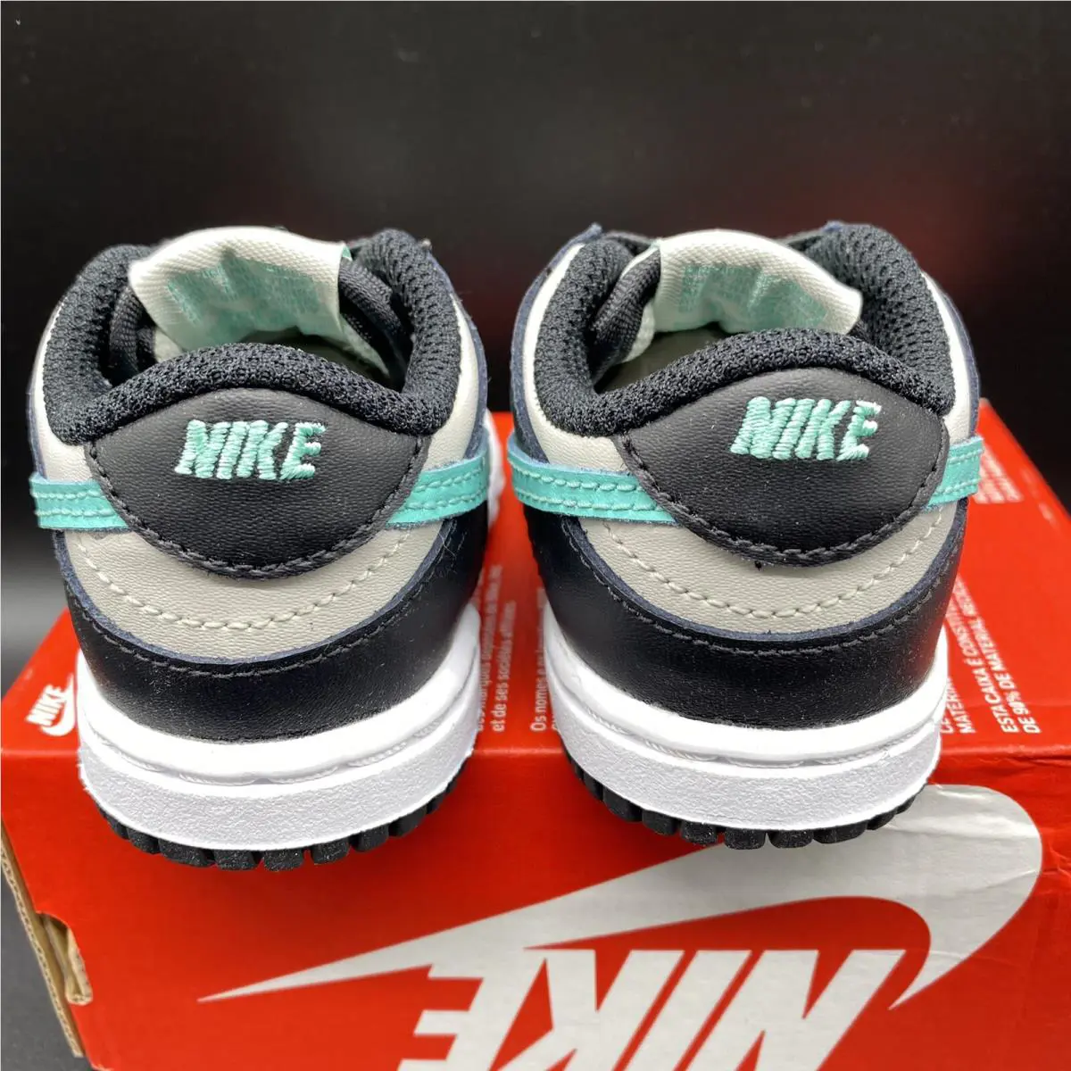 Nike shoes - CW 1589 - 003 - Light Bone/Tropical Twist (UPC: 0194957394685) 2