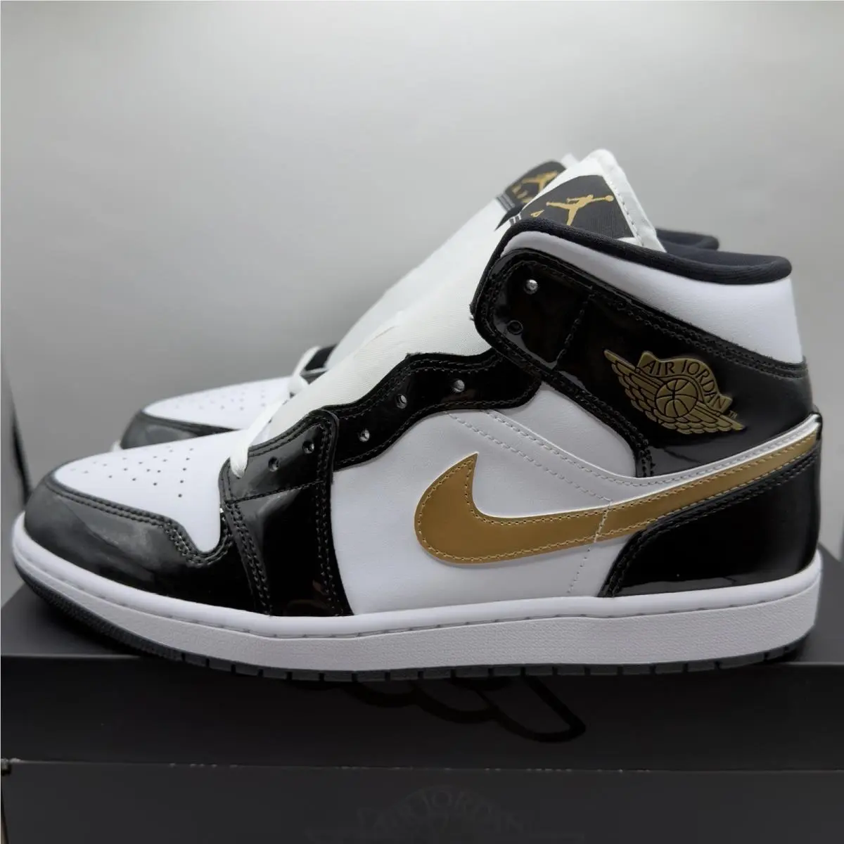 Nike shoes - Air Jordan 1 - Air - 852542-007 - Black (UPC: 0192500794340) 0