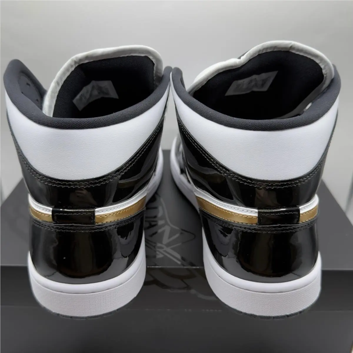 Nike shoes - Air Jordan 1 - Air - 852542-007 - Black (UPC: 0192500794340) 3