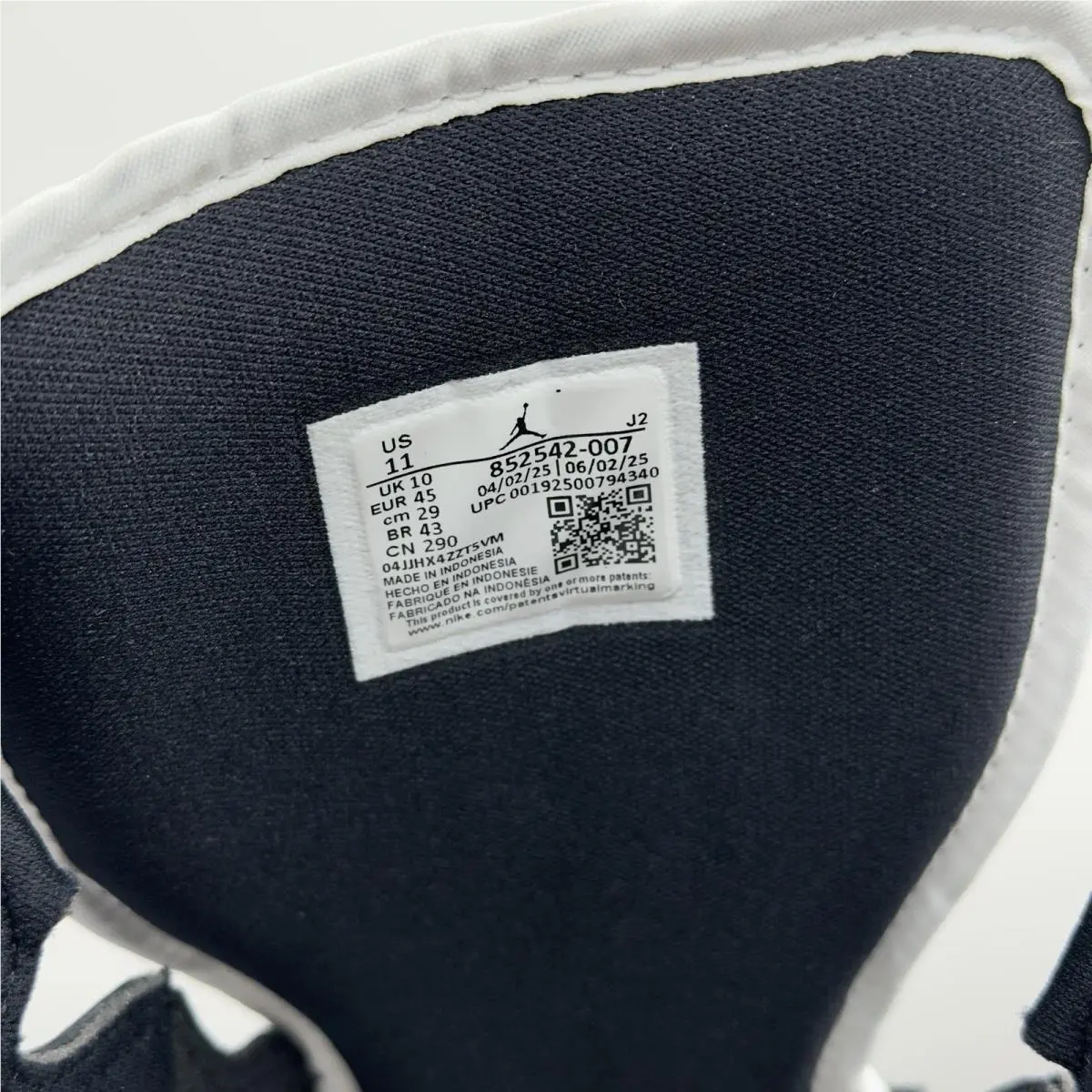 Nike shoes - Air Jordan 1 - Air - 852542-007 - Black (UPC: 0192500794340) 4