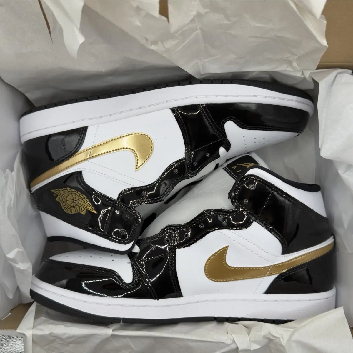 Nike shoes - Air Jordan 1 - Air - 852542-007 - Black (UPC: 0192500794340) 6
