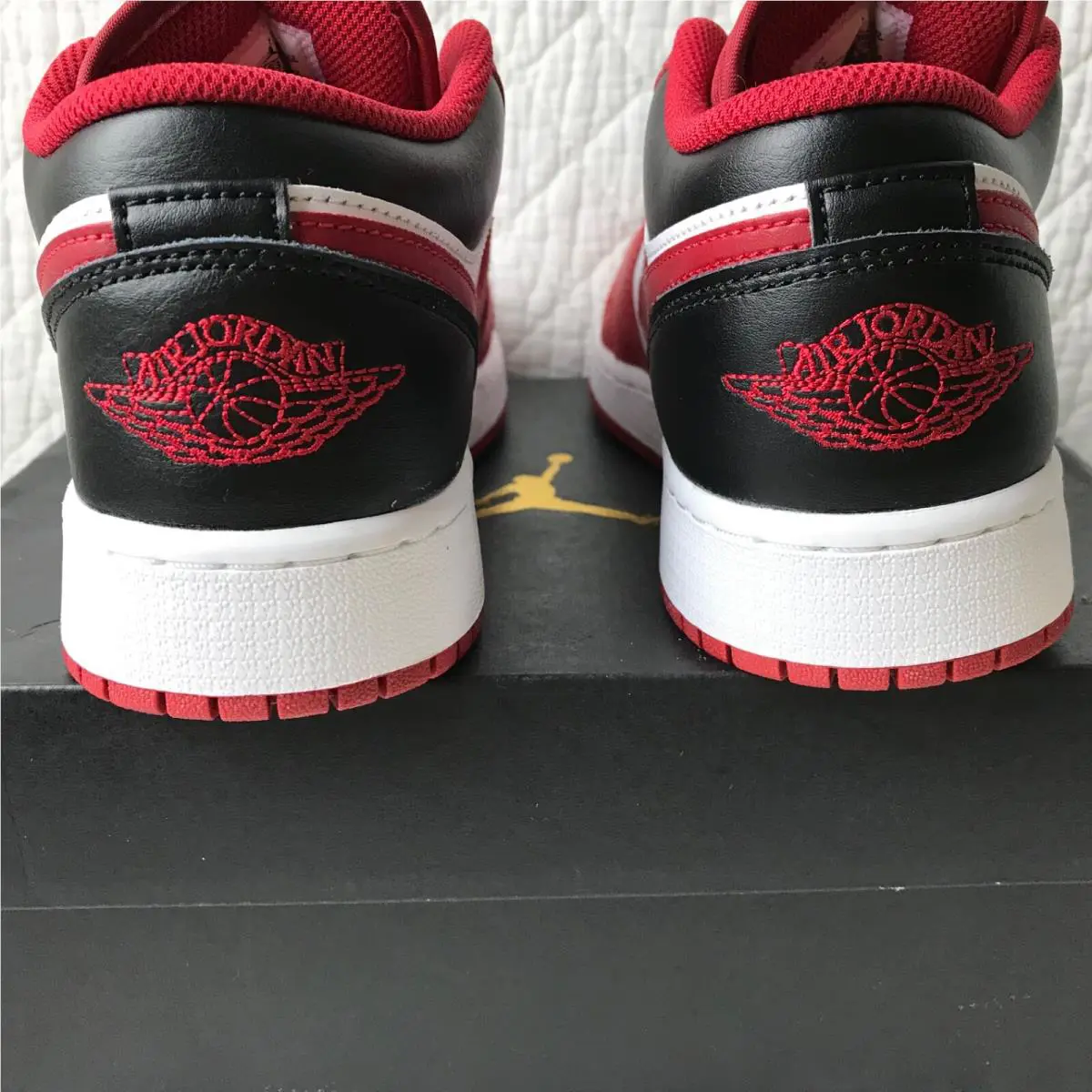 Nike shoes - Nike Air Jordan 1 (GS) - 553560-163 - White/Gym Red-Black 4