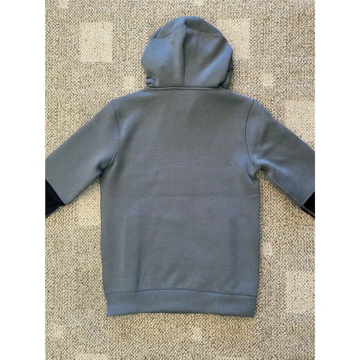 Nike clothing - Gray/Black (UPC: 193658570800) 1