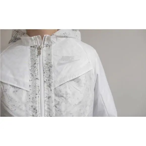 Nike clothing - White (UPC: 091201216208) 3