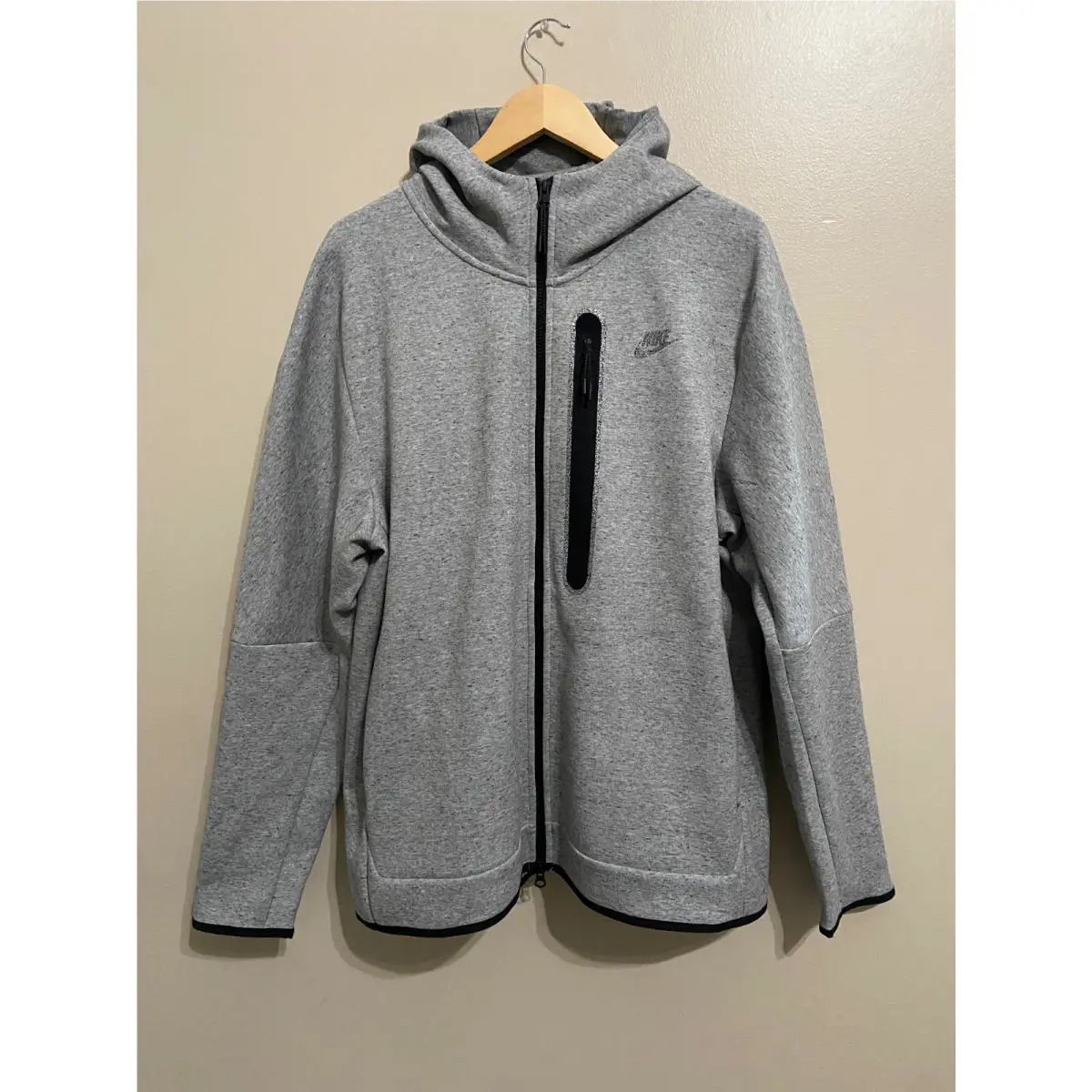 Nike clothing - Heather/Black (UPC: 195238959364) 0