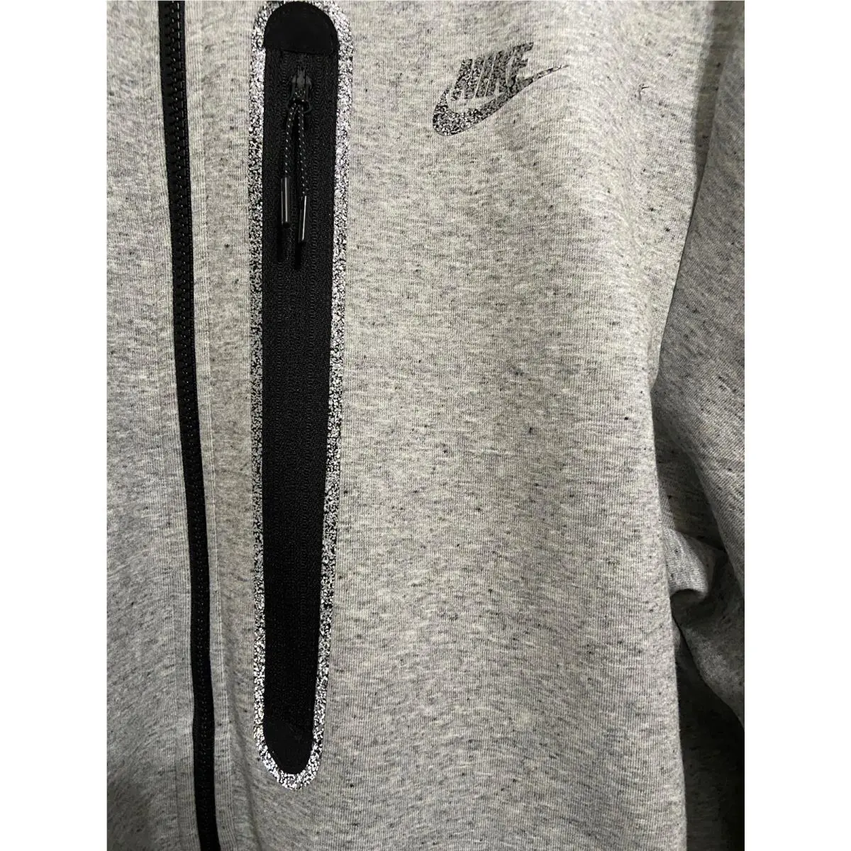 Nike clothing - Heather/Black (UPC: 195238959364) 1