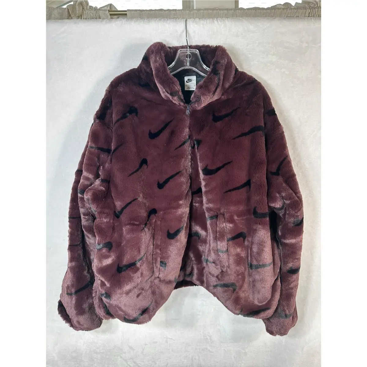 Nike clothing - Faux Fur Plush - Faux Fur Plush - Burgundy Red 4