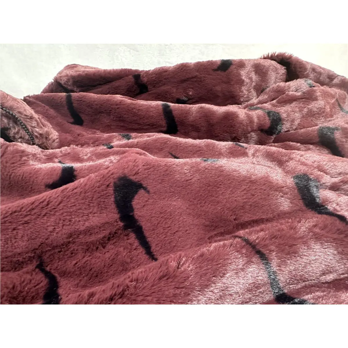 Nike clothing - Faux Fur Plush - Faux Fur Plush - Burgundy Red 11