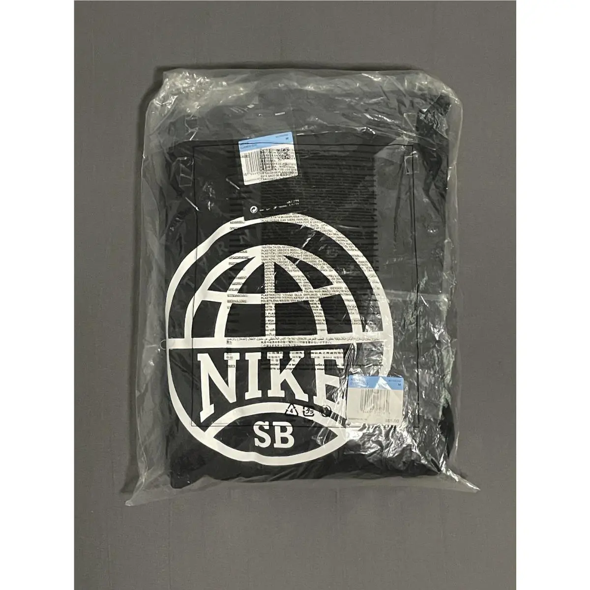 Nike clothing - CU8900-010 - CU8900-010 - Black/White (UPC: 0194499509769) 4