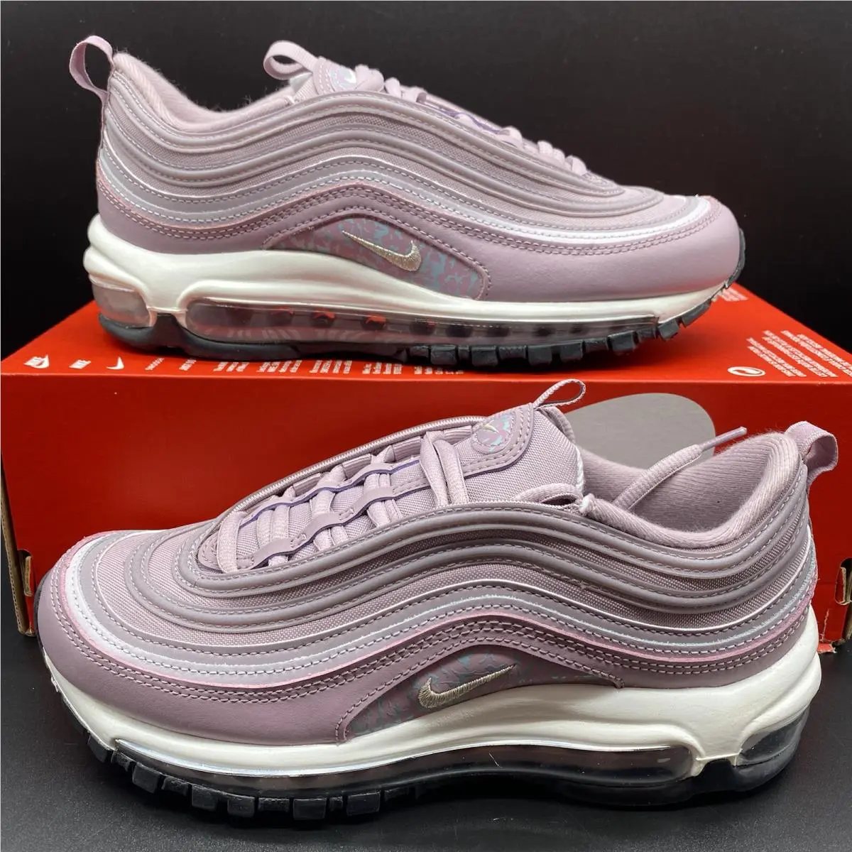 Nike Air Max 97 Plum Fog Wmns Shoe Size 7 DH0558 500 No Lid