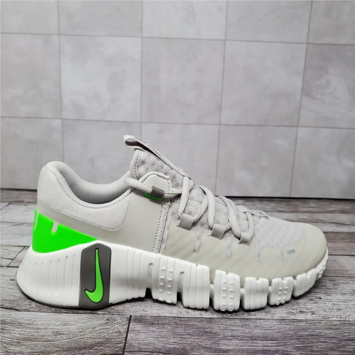 Nike shoes - Nike Free Metcon 5 - Free Metcon - DV3949-002 - Green 2