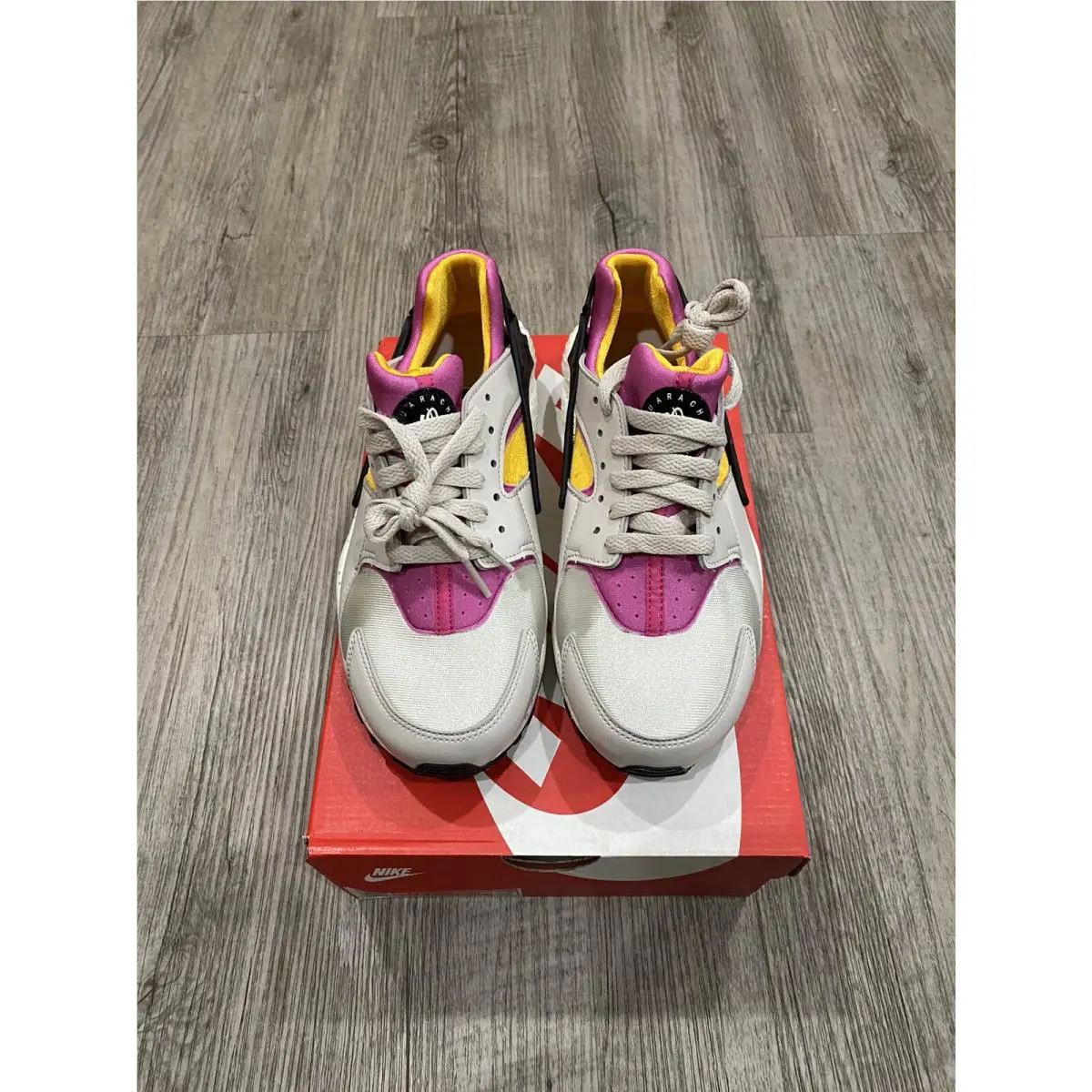 Nike shoes - Ivory 0