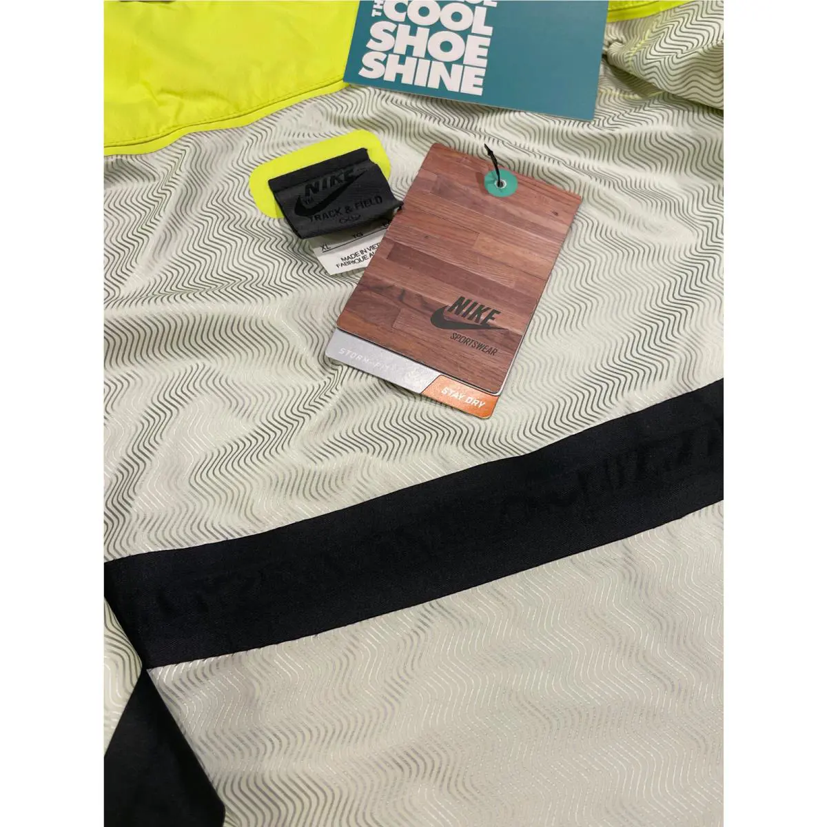 Nike clothing - Yellow 10