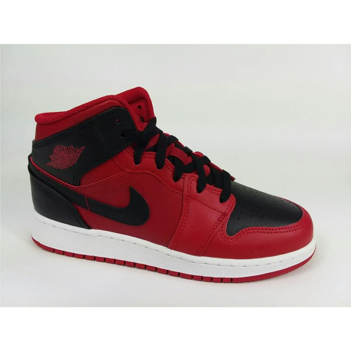 Nike shoes - Air Jordan 1 Mid GS - Gym Red / Black-White (UPC: 195866402232) 0