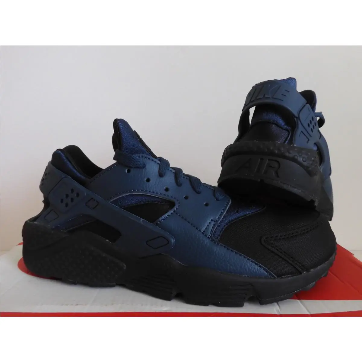 Nike shoes - Nike Air Huarache Run - Air Huarache Run - 704830-004 - Black (UPC: 888410110560) 0