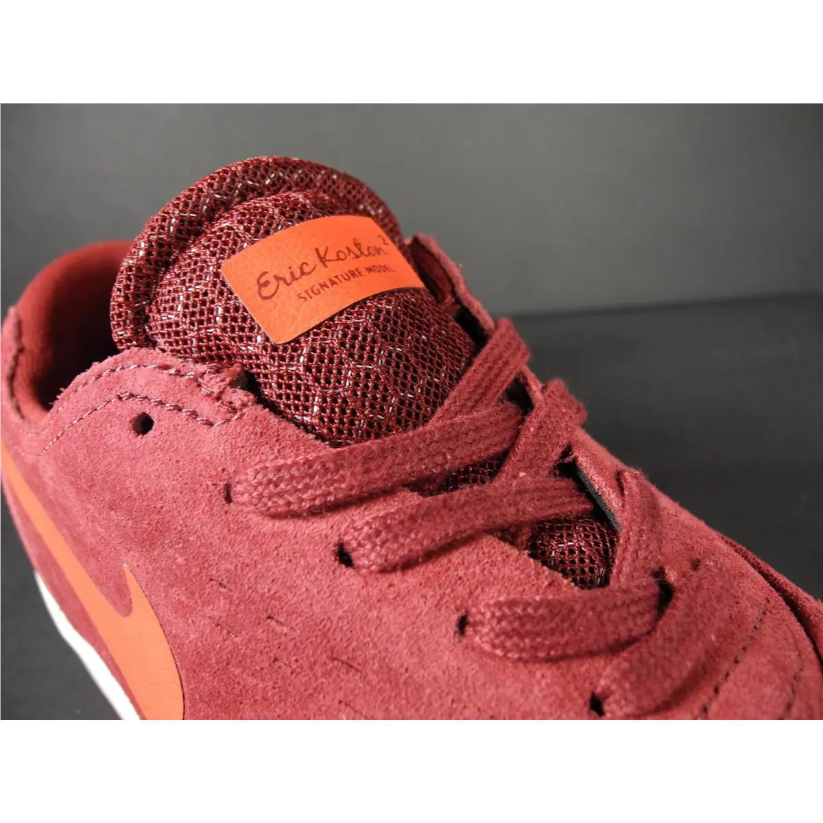 Nike shoes - Red (UPC: 885178924194) 1