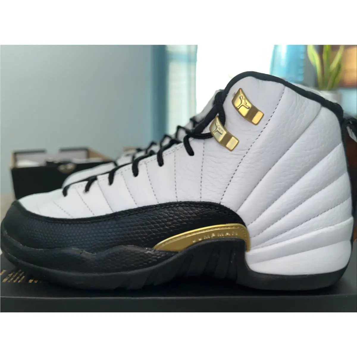 Nike shoes - Air Jordan Retro - Air Retro - 153265 170 - White Metallic Gold Black 2