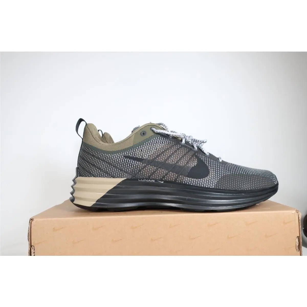 Nike shoes - Nike Lunar Roam - Lunar Roam - FZ8116-201 - Gray 1