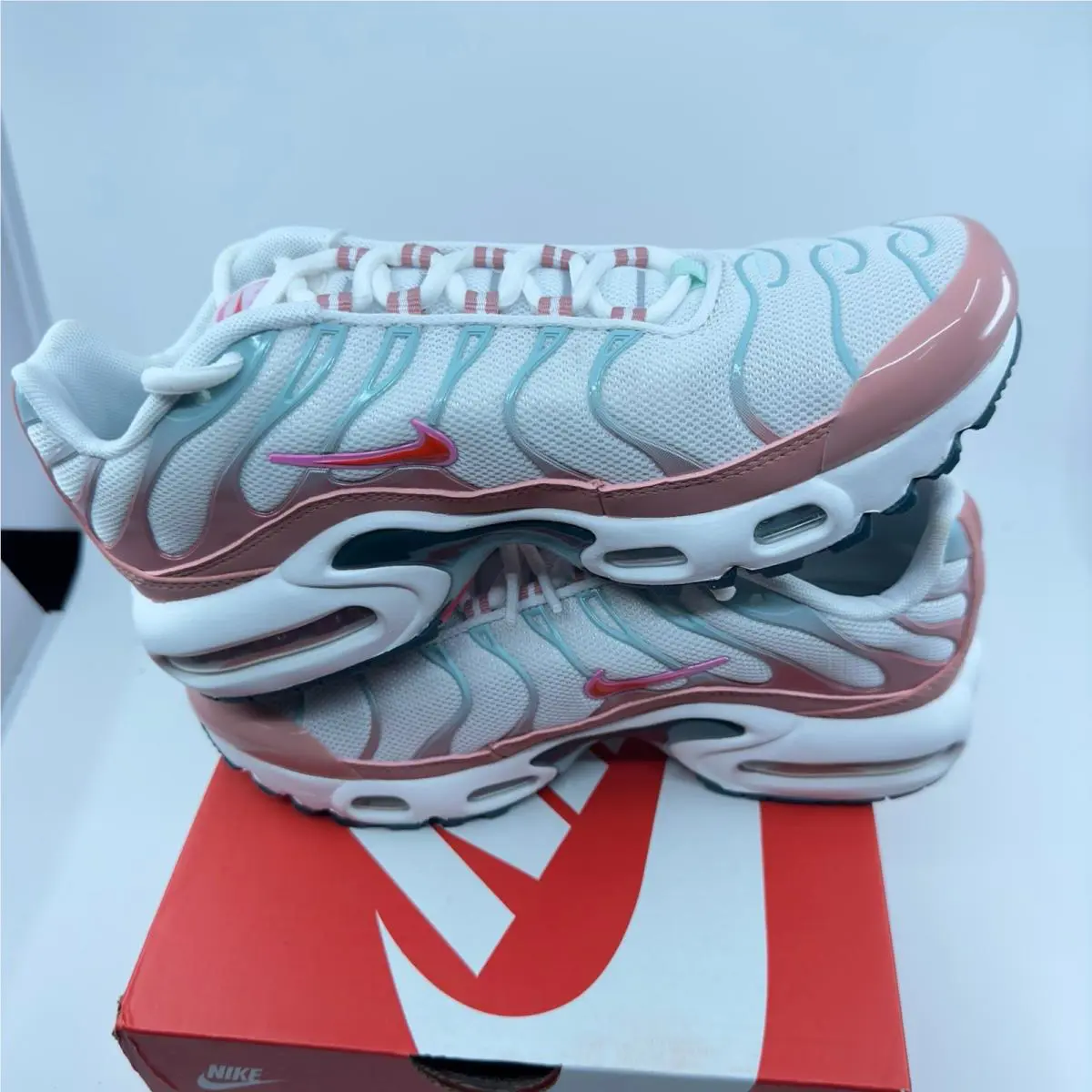 Nike shoes - White 1