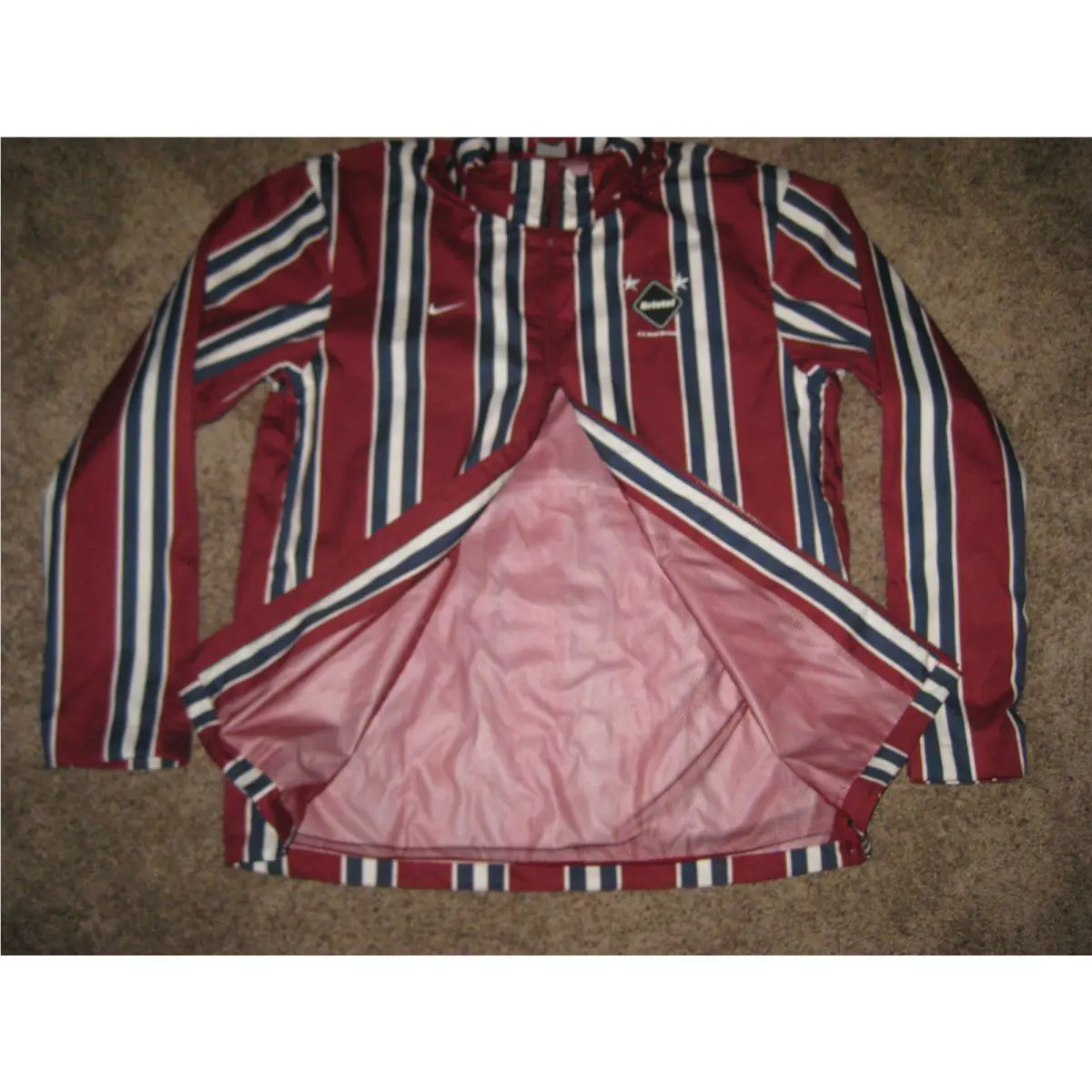 Nike clothing - MAROON (UPC: 884497888507) 1