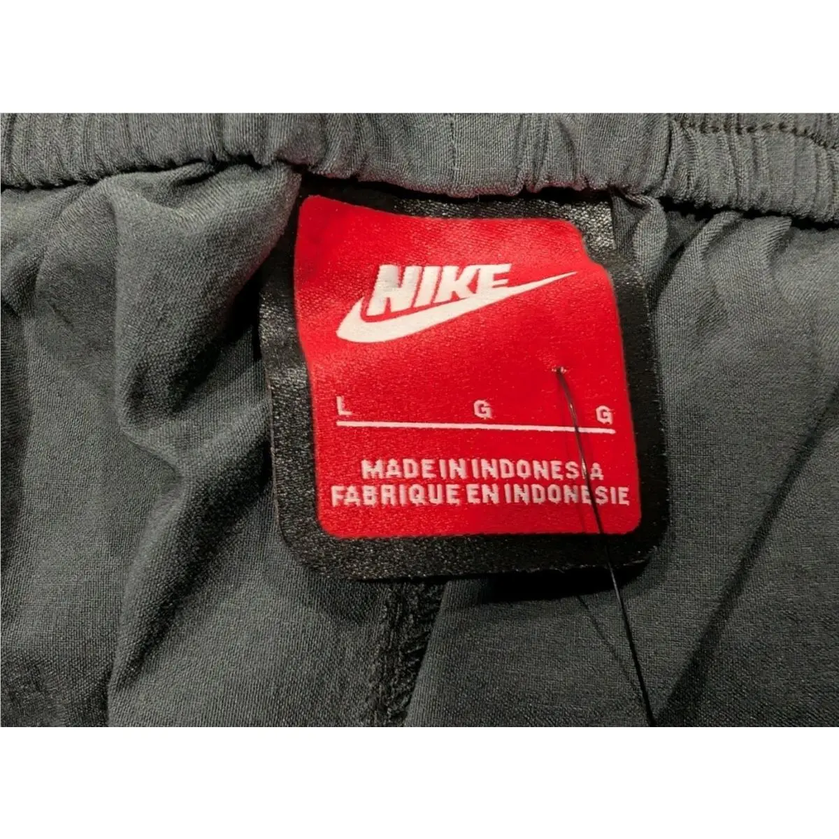 Nike clothing - Nike Tech Woven Oversized Pants - HM7158 - Black / Gray - Green (UPC: 197600960824) 10