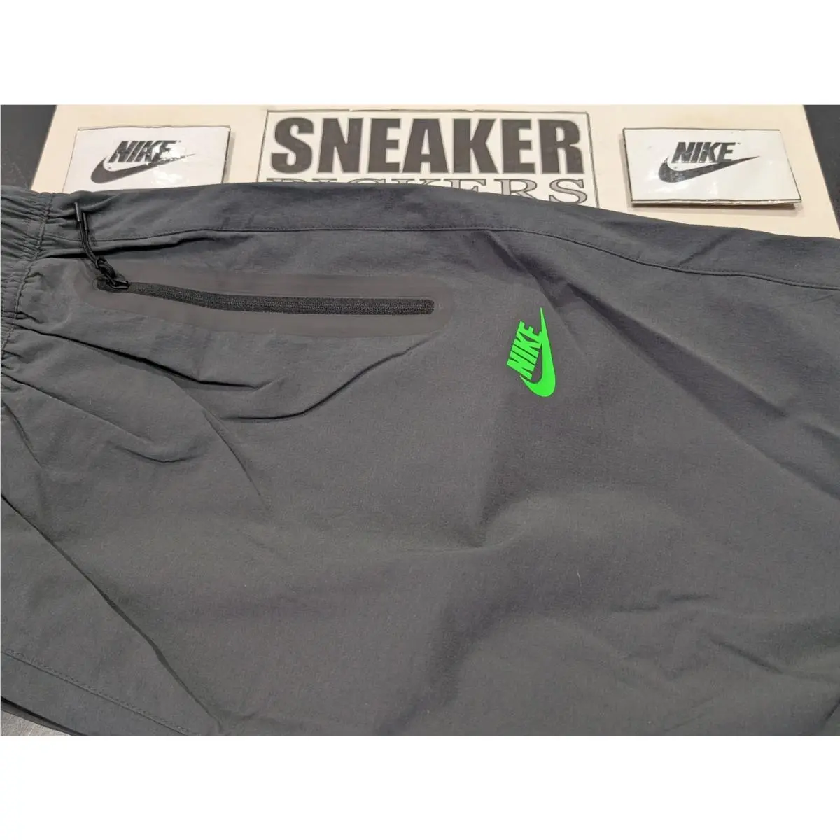 Nike clothing - Nike Tech Woven Oversized Pants - HM7158 - Black / Gray - Green (UPC: 197600960824) 0