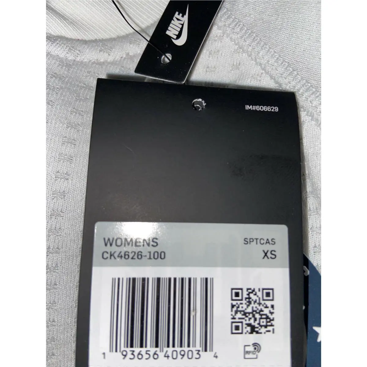 Nike clothing - White (UPC: 193656409058) 10