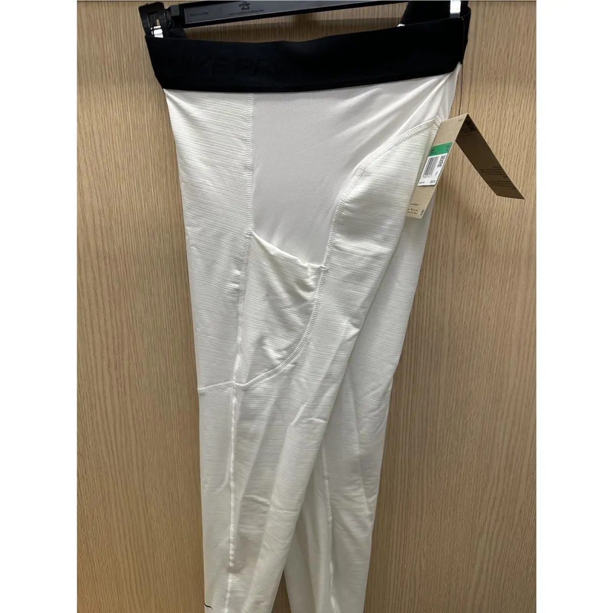 Nike clothing - Nike - White and black (UPC: 196608745532) 0