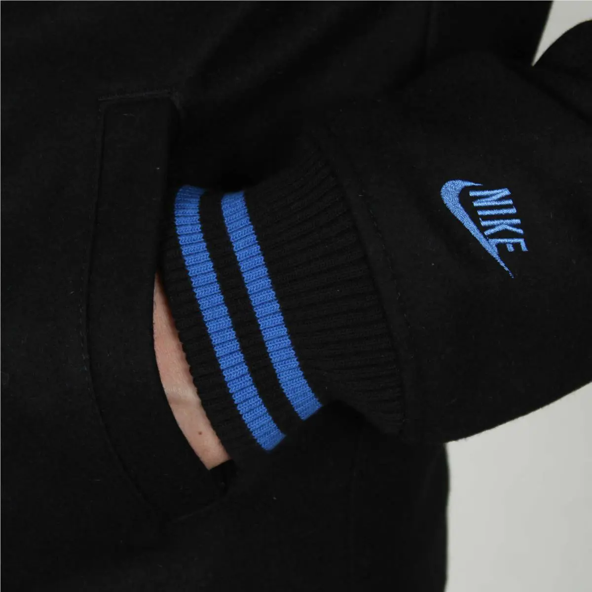Nike clothing - Blacks (UPC: 091205547407) 5