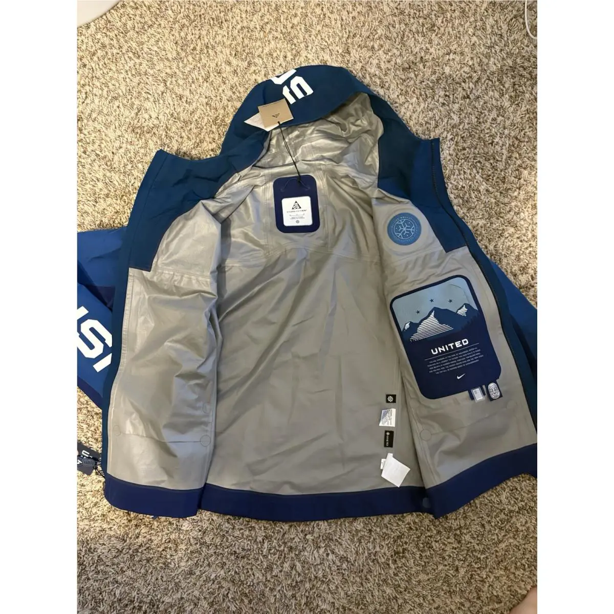 Nike clothing - Blue (UPC: 195243915300) 10