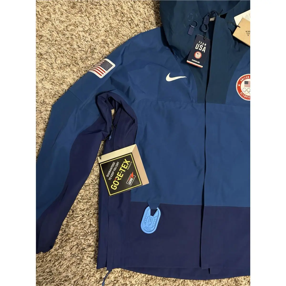 Nike clothing - Blue (UPC: 195243915300) 7