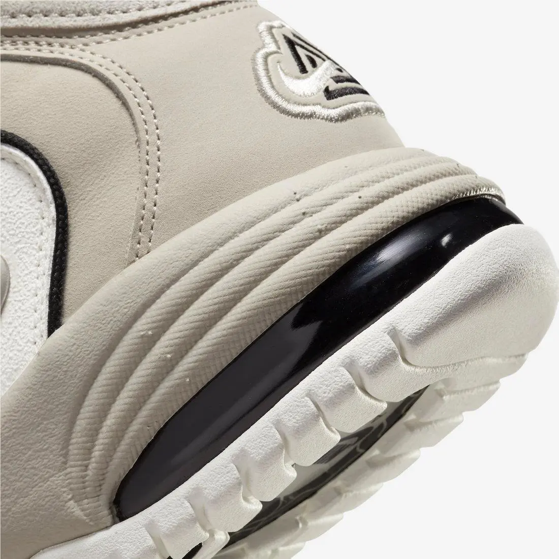 Nike shoes - Penny - Penny - DM9130-100 - PHOTON DUST/BLACK-SUMMIT WHITE 8