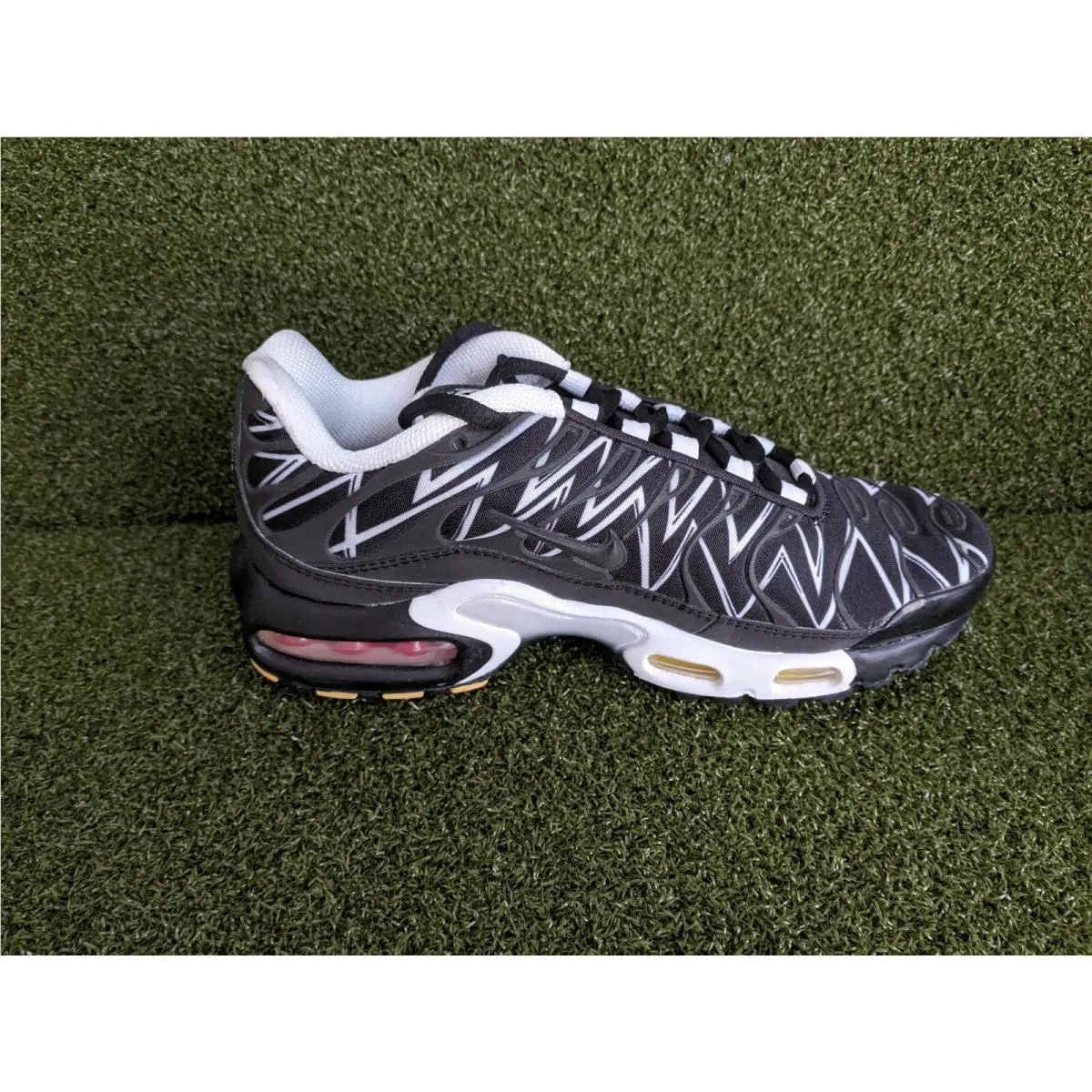 Nike shoes - Nike Air Max Plus - Air Max Plus - Black 2