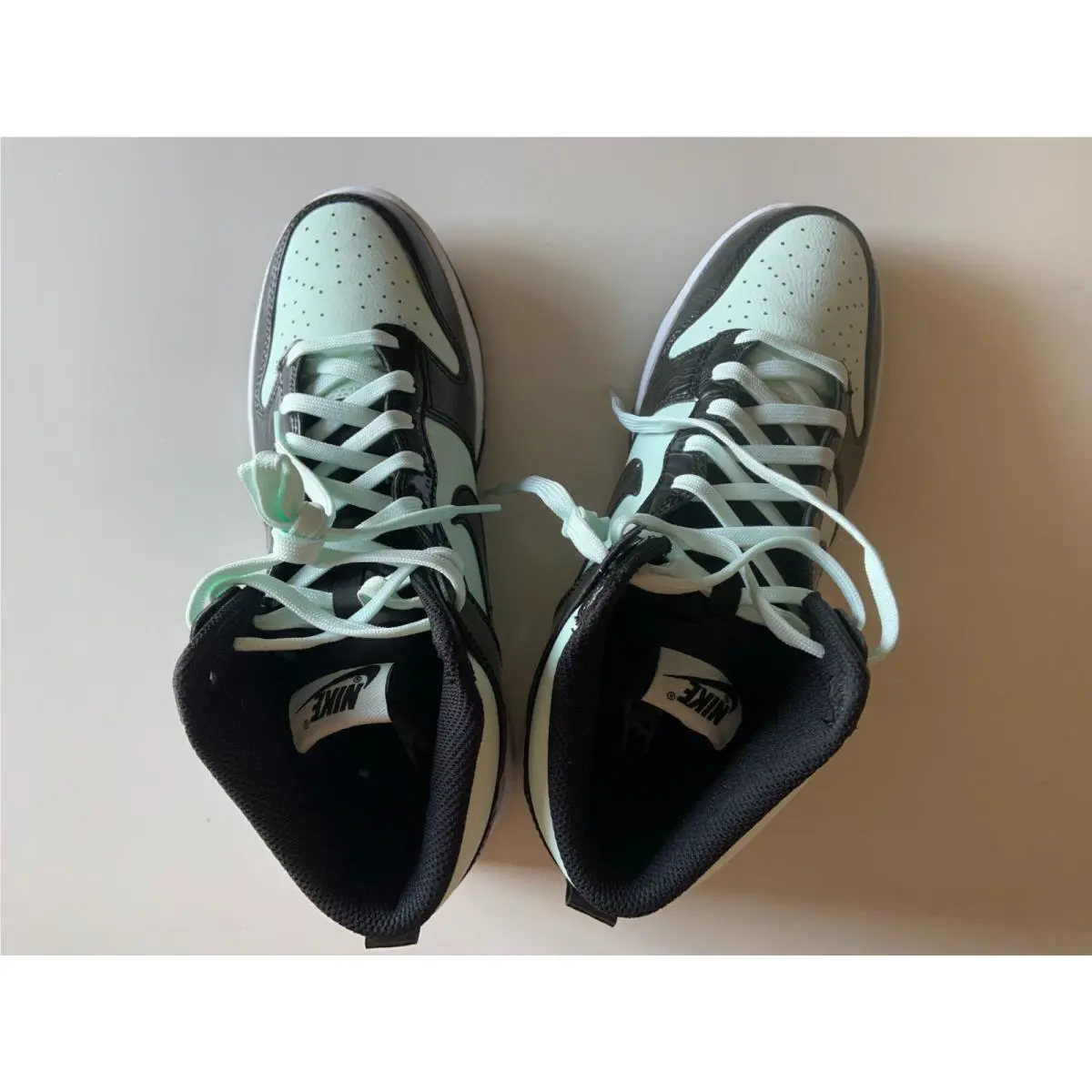 Nike shoes - BARLEY GREEN/BLACK (UPC: 194502495140) 0